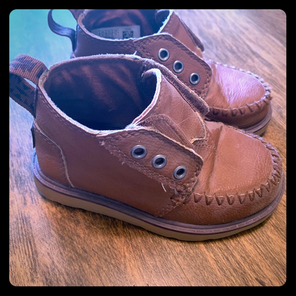 Toms shoes